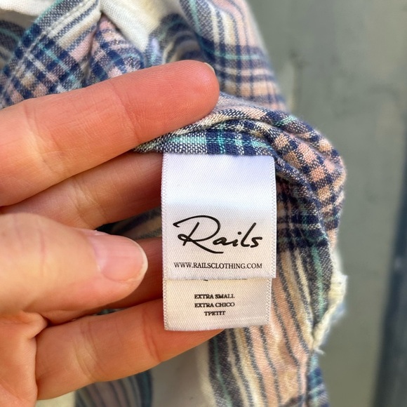 Rails Christine Button Down Top, Size XS - Picture 10 of 11